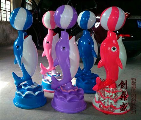 彩绘海豚 - 深圳市创鼎盛玻璃钢装饰工程有限公司