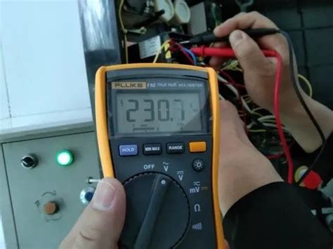 一篇文章告诉你数字万用表怎么测电压、电流、电阻、短路 - 知乎