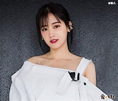 郑湫泓图片