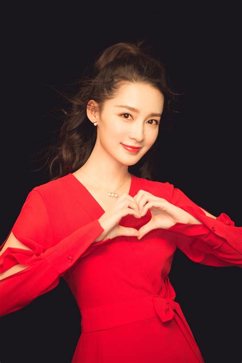李沁图片