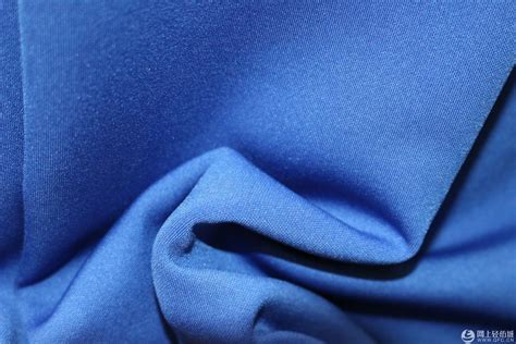 现货棉布品质优双层梭织染色布料手感舒适棉料树皮皱服装面料-阿里巴巴