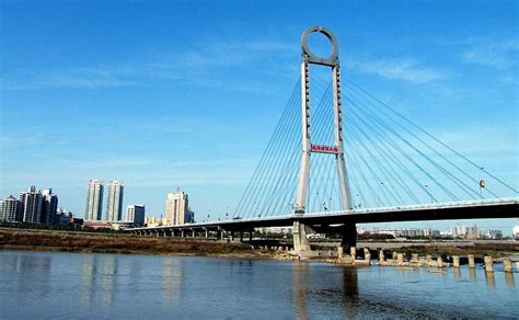 咸阳渭河上的三座著名大桥|世纪大道|咸阳桥|渭河_新浪新闻