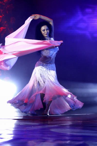 中国最大肚皮舞节圆满落幕 共108位舞者参赛-搜狐娱乐