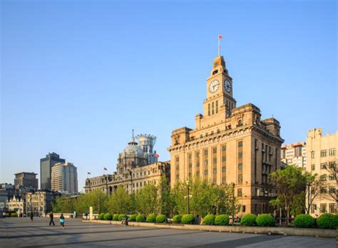 上海浦西大气商务大楼建筑高清图片下载-正版图片500451003-摄图网