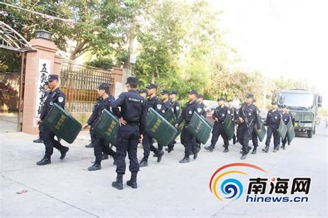 叶县公安局巡防大队：多措并举开展“护学岗”活动
