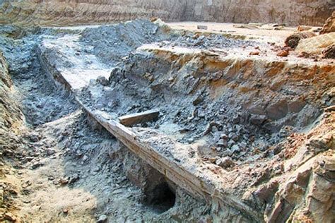 河南滑县建筑工地挖出800年前大船 - 神秘的地球 科学|自然|地理|探索