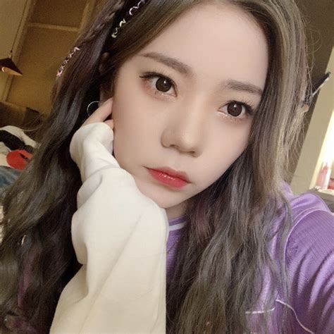 张紫宁甜美女生头像