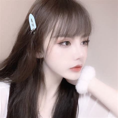 娇小甜美女生头像图片