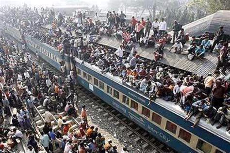 缅甸火车1元可从出发坐到终点 车厢犹如一座集市__凤凰网