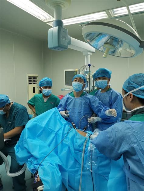 石景山医疗扶贫助青海称多县完成首例微创腹腔镜手术