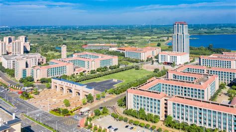 俯瞰新湖校区（2022年6月）-湛江科技学院
