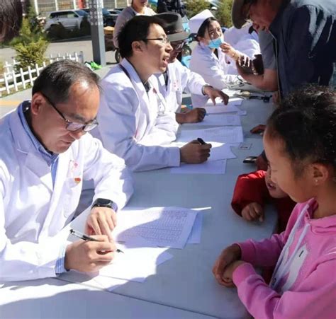 澎湃新闻：这位上海医生为青海果洛填补医疗技术空白，造血式培养人才