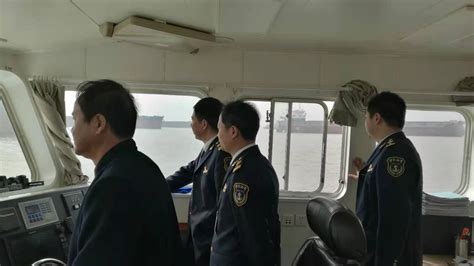 盐田海事局与深圳市海洋综合执法支队盐田大队开展联合执法行动