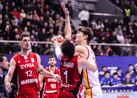 阿联领11人得分 中国男篮世预赛大胜叙利亚(组图)——上海热线体育频道