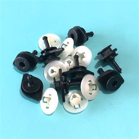 20x For 30624192 Volvo Car Pedal Footboard Retainer Clip for Volvo S60 ...