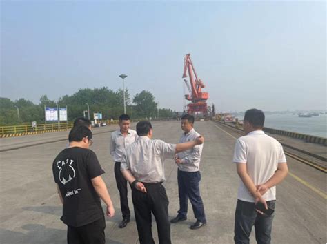武汉工业公司走访荆州港务集团有限公司探讨业务合作