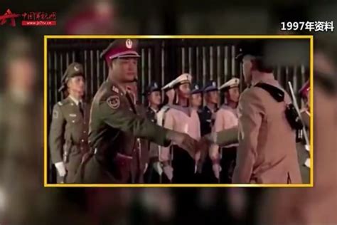 老兵回顾25年前香港回归交接仪式：中国仪仗兵唯一标准是万无一失