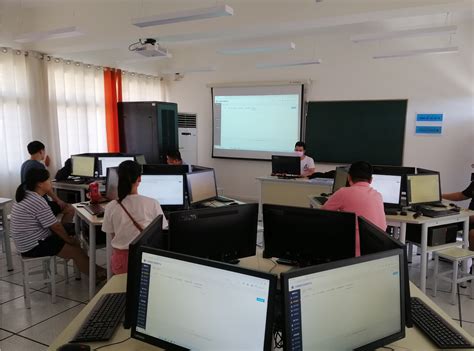 机电系计算机教研室教师参加“大数据实训平台”操作使用培训会-信息与机电工程学院