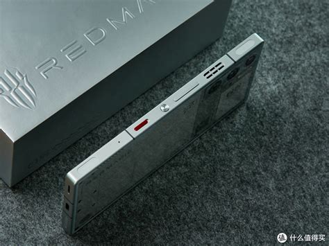 3999元起，红魔8 Pro发布：二代骁龙8+游戏手机最帅正面 | 爱搞机