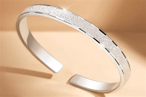 光泽度仪测量银饰品的光泽度-3nh品牌福建营销服务中心
