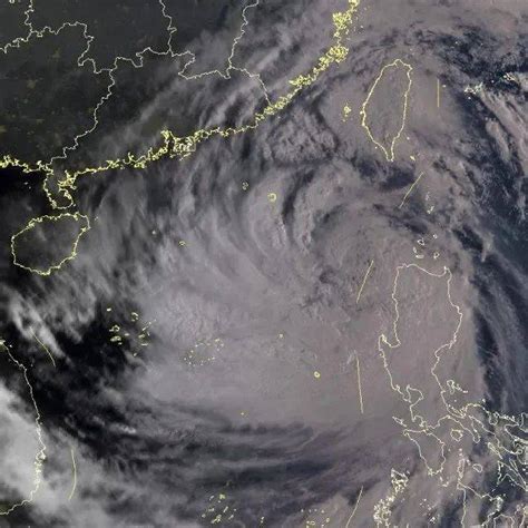 紧急预警 | 台风“圆规”升级！明天登陆！13级阵风已杀到！_漳州