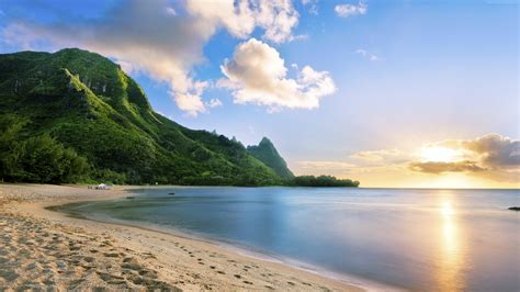 Top 5 Hawaii Beaches to Explore - YourAmazingPlaces.com