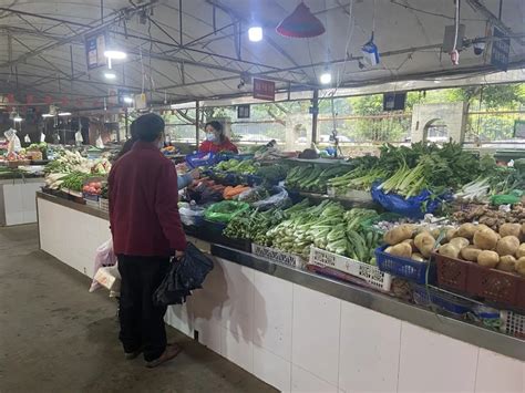 北京蔬菜供应如何？记者多路探访：供货足、卖得快、价格微涨