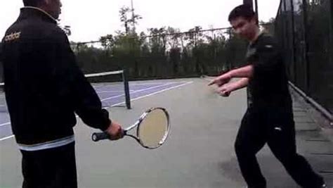 网球教学-手部握拍的姿势！_腾讯视频