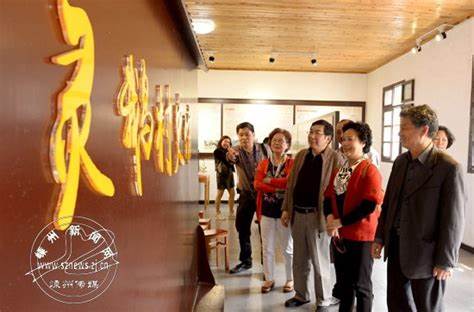 竺小招回灵鹅村省亲：心里有说不出的高兴-嵊州新闻网
