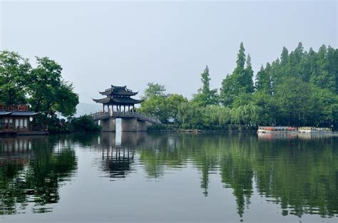 杭州经典登山路线——十里琅珰 – 西湖龙井