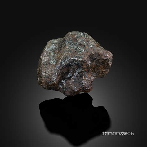 陨石的熔壳有什么特征,有熔壳无气印是陨石吗,陨石表面熔流线_大山谷图库