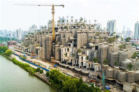 “水绕城、绿抱水” ，泰州正努力成为上海的“后花园、卫星城”