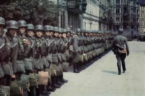 1942年德军为何放弃攻占莫斯科 转攻斯大林格勒_凤凰网历史_凤凰网