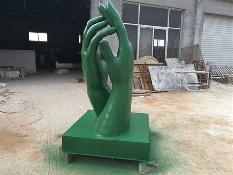 玻璃钢双手雕塑_滨州宏景雕塑有限公司