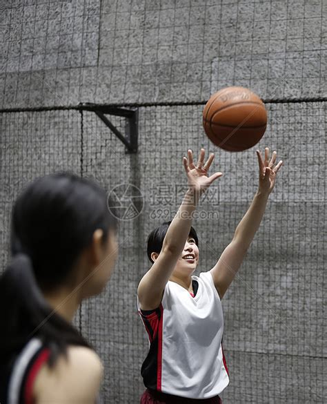 打球女生头像女温柔