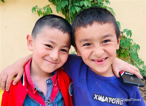 新疆孩子的花样儿童节