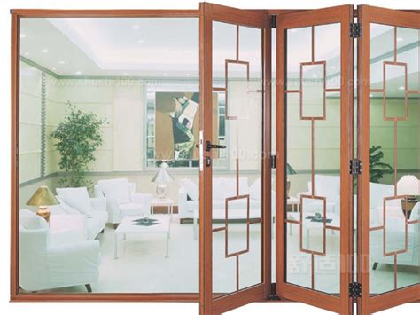 客厅白色折叠木门装效果图 室内隔断门图片-门窗网