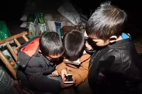 治理留守儿童“手机瘾”需多向发力_河北日报客户端