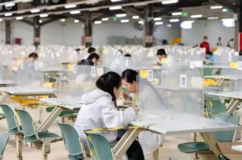 郑州富士康工厂：将继续招工，欢迎离开的回来__财经头条