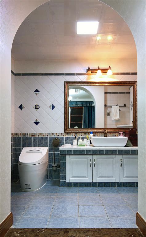 奢华3D提供经典现代洗手间配有豪华瓷砖装饰浴室盆地高清图片下载-正版图片307917137-摄图网