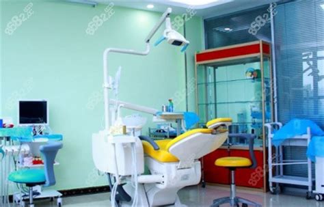 荥阳牙科医院哪个好?看荥阳排名前十的口腔医院及收费价格,种植牙-8682赴韩整形网