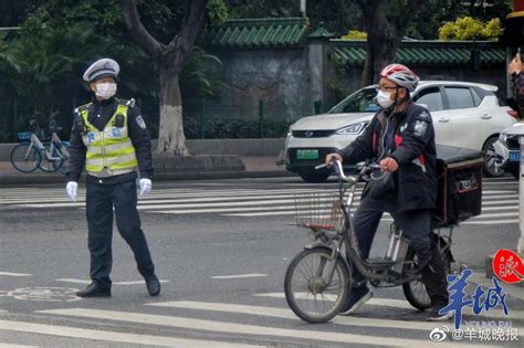 街拍，广州街头随处可见美女，广州街拍都是短裙短裤，大长腿很美