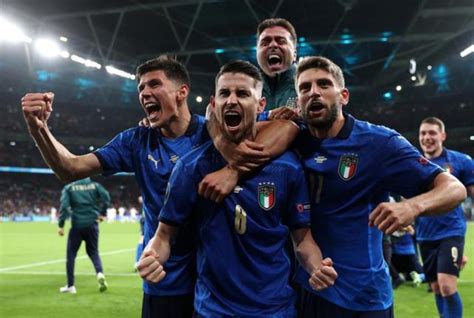 意大利转运了！欧洲杯加时赛第1次进球！前6届7场哑火只能踢点球_决赛