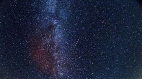 每小时或能看到40多颗流星！英仙座流星雨将成8月夜空奇观_凤凰网
