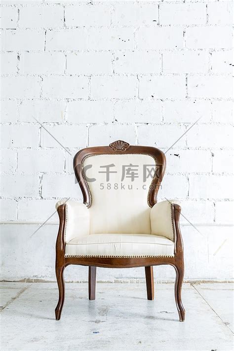 白色复古古典 farbirc 风格椅子高清摄影大图-千库网