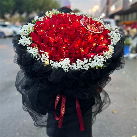西安鲜花花店同城速递99枝红玫瑰白玫瑰求婚表白纪念日大花束配送_虎窝淘