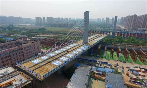 珠海洪鹤大桥通车，填补世界大跨度串联斜拉桥建设的空白|中国基建报|港珠澳大桥|斜拉桥_新浪新闻