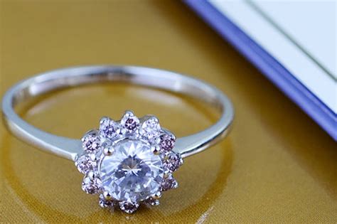 买钻石戒指要注意什么？