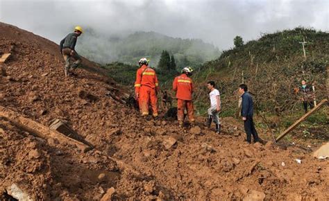 暴雨引发贵州六盘水发生大规模山体滑坡，各部紧急搜救-矿材网