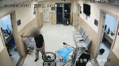 男子在医院醉酒闹事：打伤医护毁器械 被拘7天
